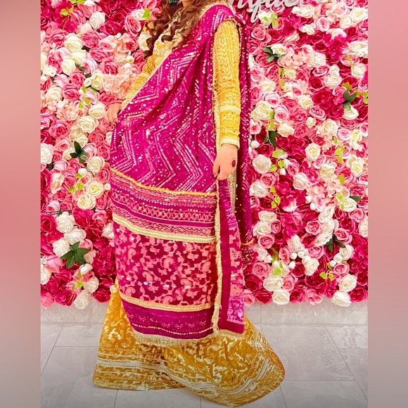 Kanwal Malik Designer Mehndi wedding wear gharara Pakistan Indian formal M/L - Picture 2 of 4